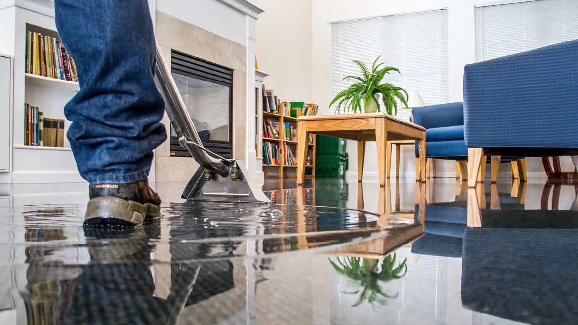 How to Choose the Right Water Damage Restoration Company