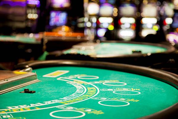 Comparing Service Standards Across online casinos Singapore
