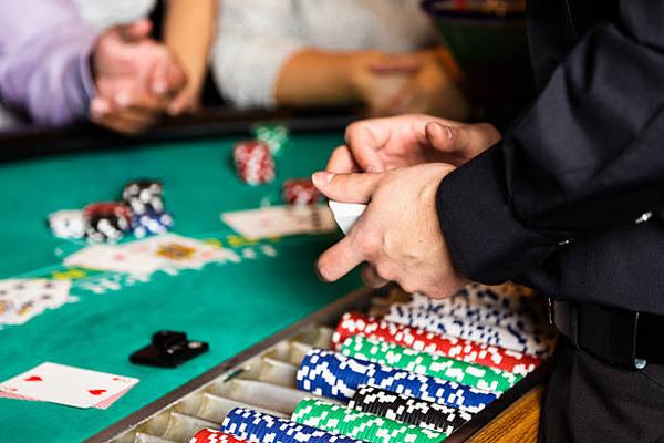 Popular Table Games Available on online casinos Singapore